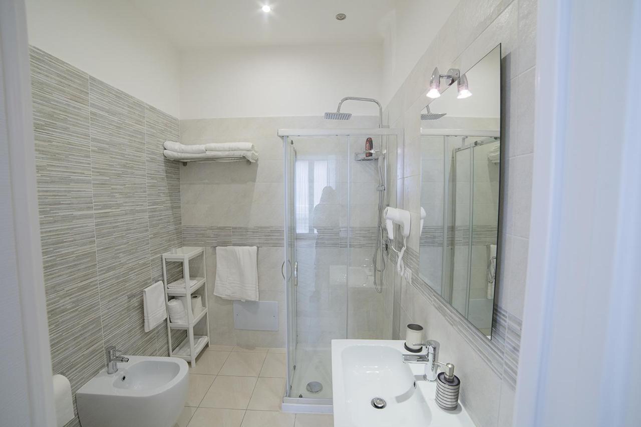 B&B Galleria Principe Di Napoli المظهر الخارجي الصورة