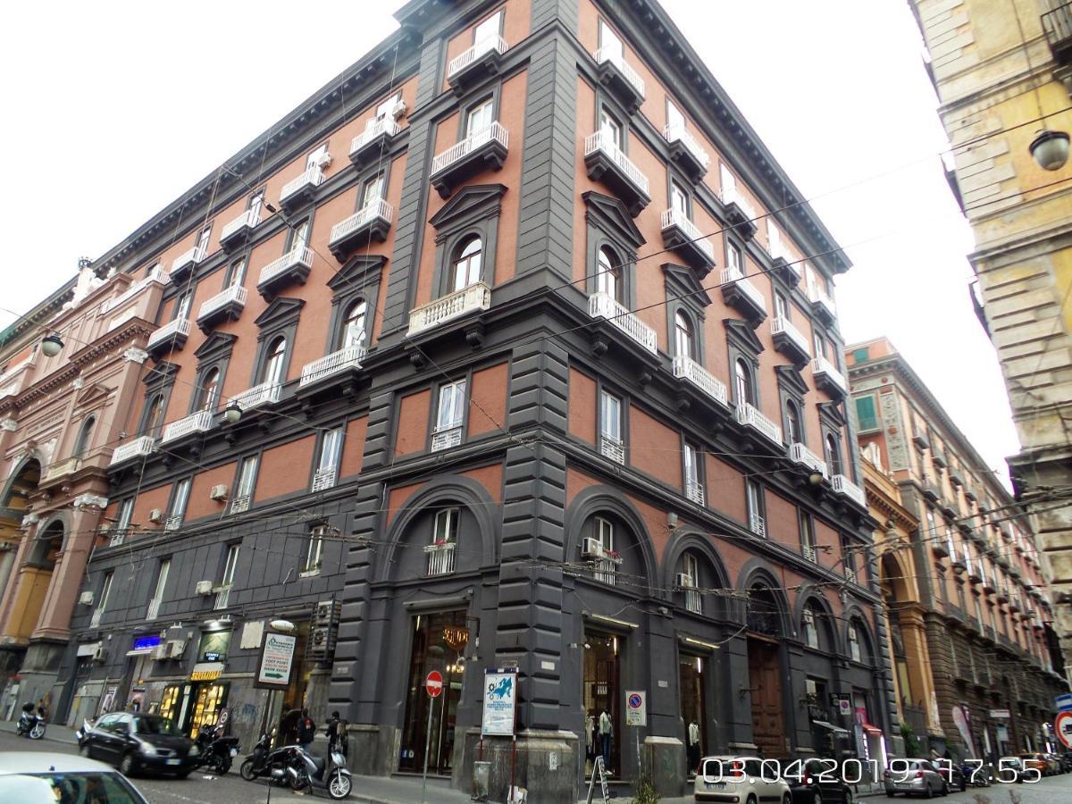 B&B Galleria Principe Di Napoli المظهر الخارجي الصورة